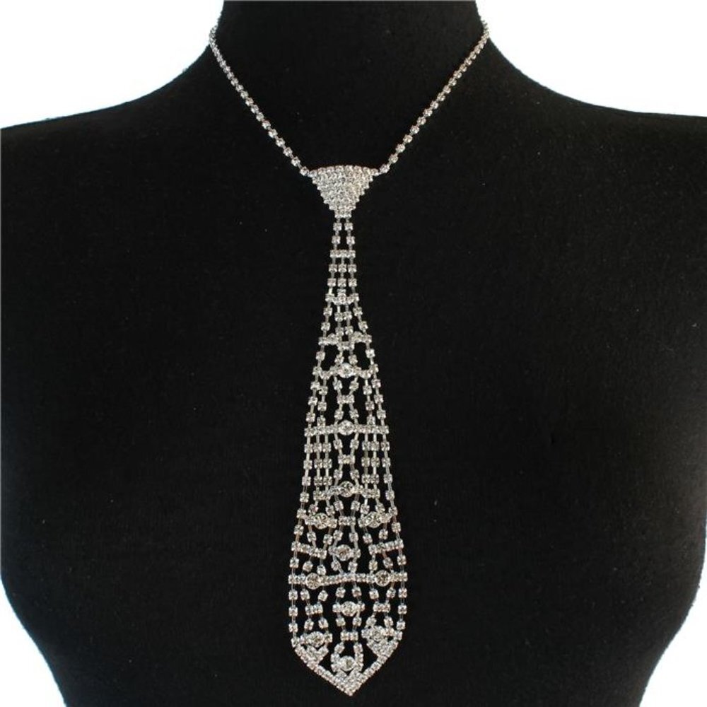 RHINESTONE TIE LONG NECKLACE